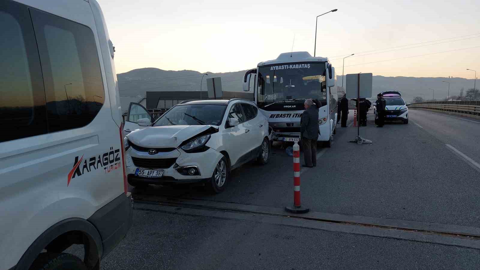 Samsun’da 5 araçlı zincirleme kaza: 2 yaralı
