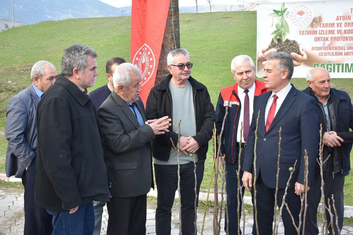 Aydın’ın ilk ilek bahçesi Buharkent’te kurulacak
