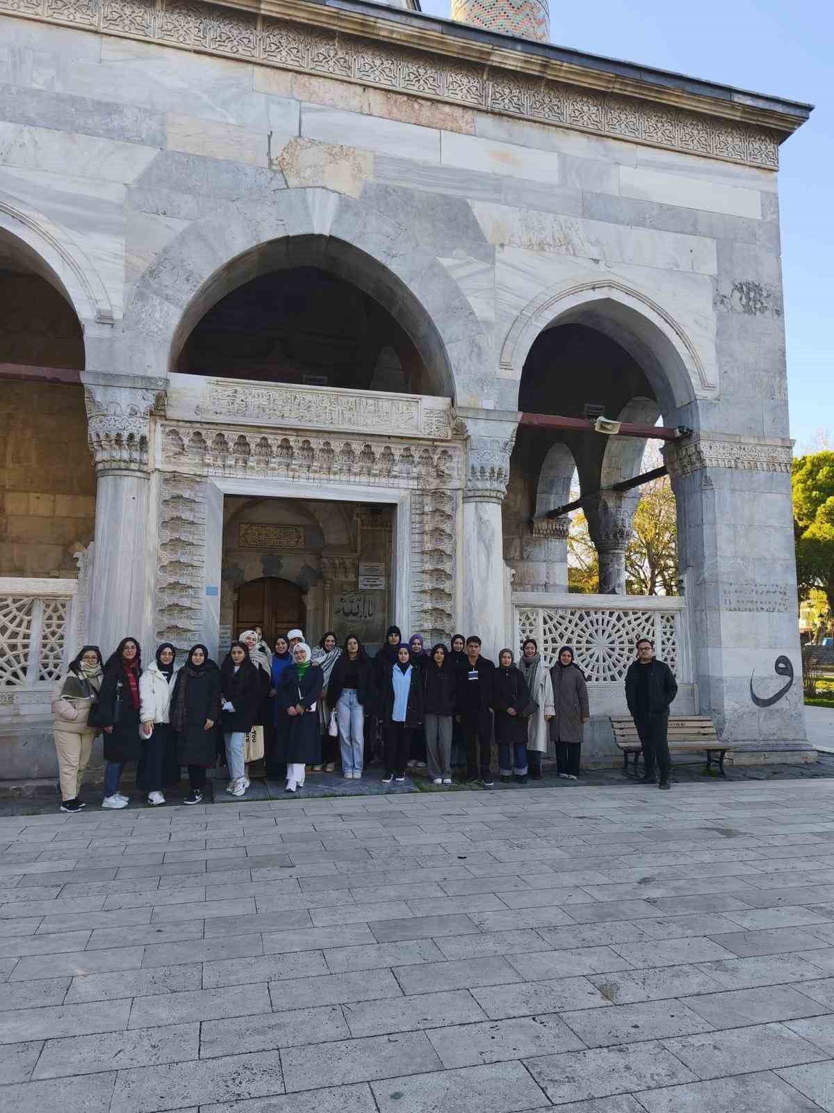 ‘Gençlik Bursa’da Yollarda’ projesi tüm hızıyla sürüyor
