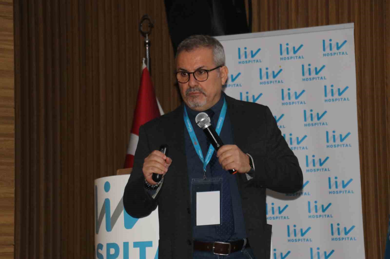 Prof. Dr. Erdal Karaöz: 