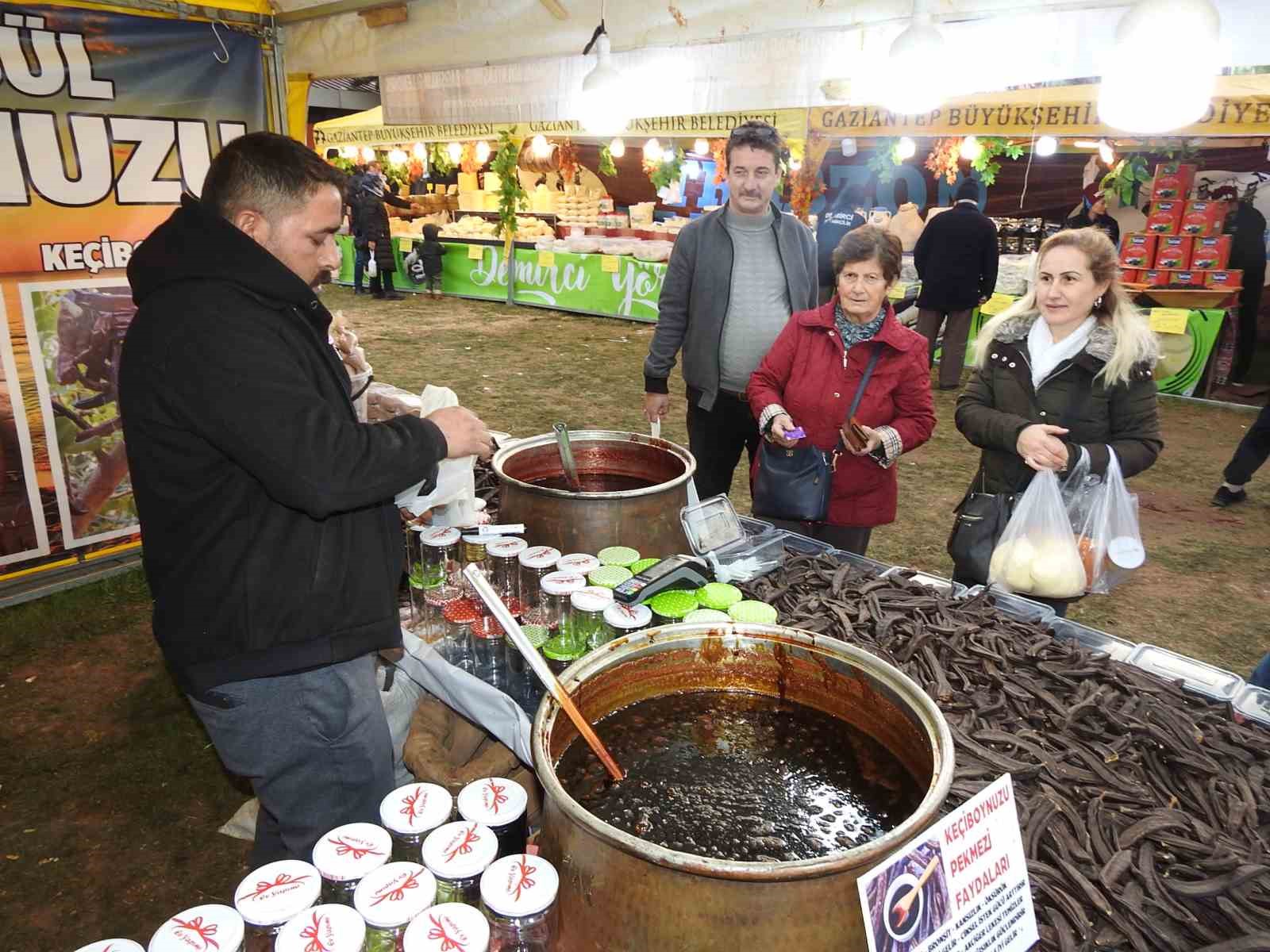 Kebap şehri Gaziantep’te ’Karadeniz Günleri ve Hamsi Festivali’ne yoğun ilgi
