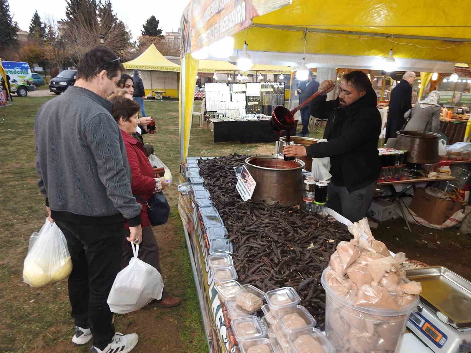 Kebap şehri Gaziantep’te ’Karadeniz Günleri ve Hamsi Festivali’ne yoğun ilgi
