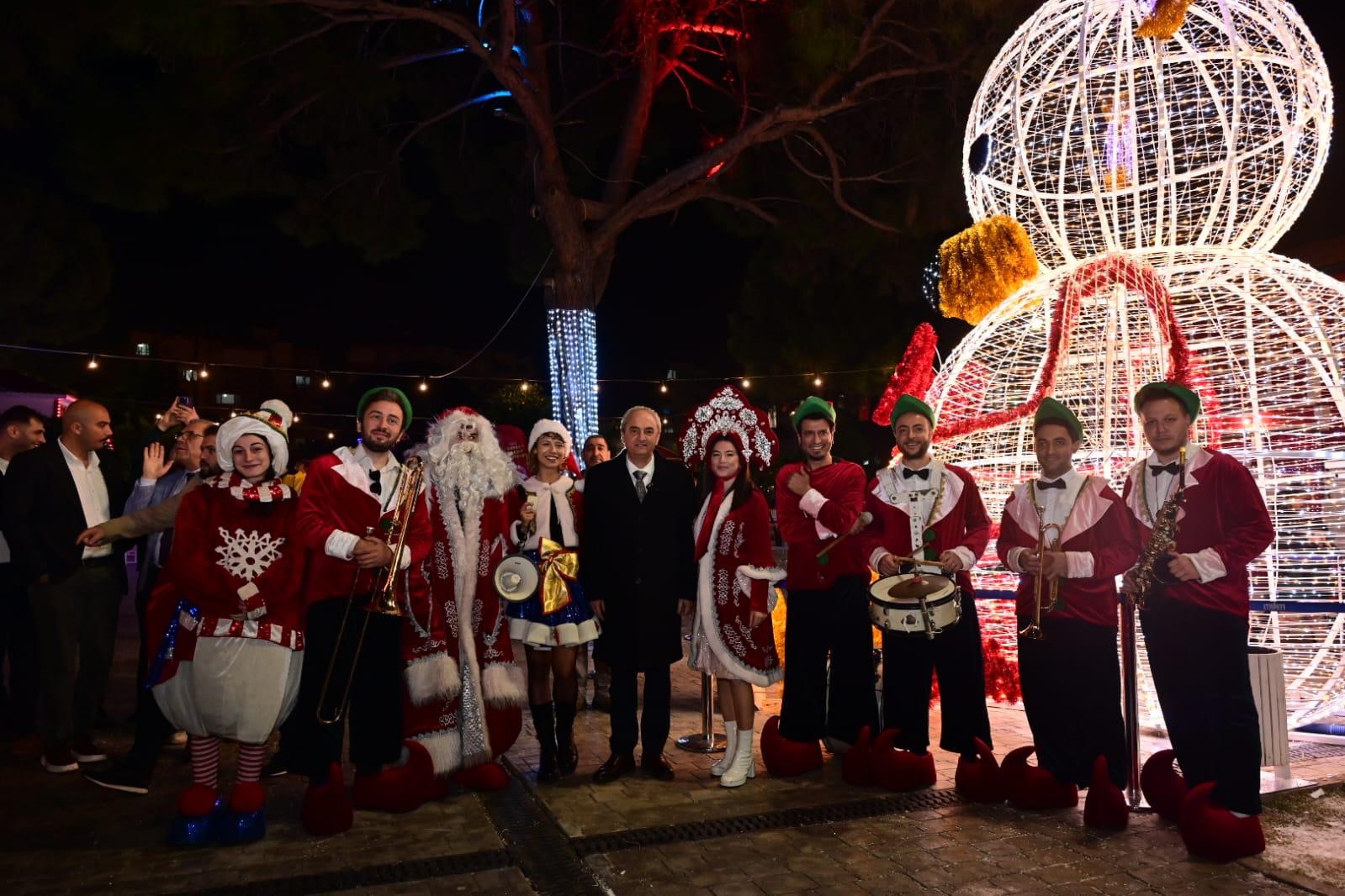 Kepez’de yılbaşı coşkusu DokumaPark’ta başladı
