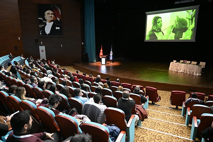 Üniversiteler Uşak Üniversitesi’nde buluştu: KA171 Projesi anlatıldı
