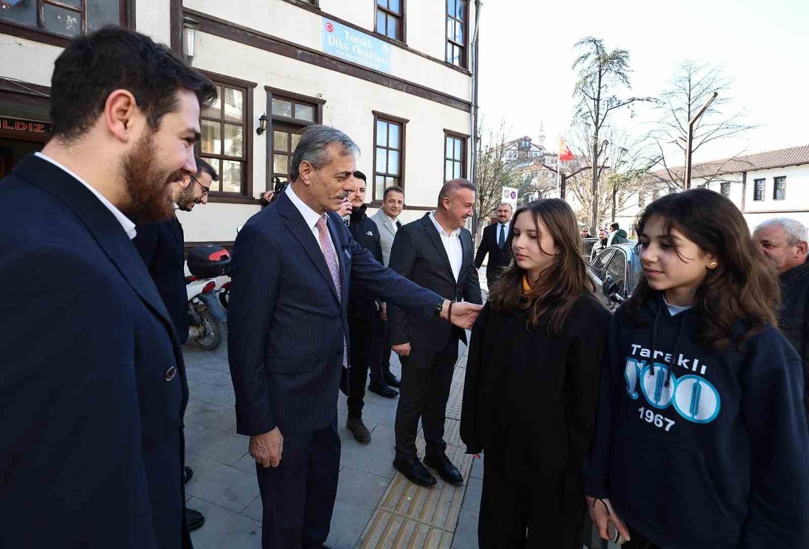 Başkan Alemdar: “Tarihi mirasımız Taraklı’yı güzel bir geleceğe birlikte taşıyacağız”
