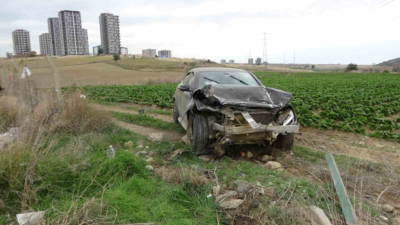 14 yaşındaki sürücü cipiyle otomobile çarptı: 1 ölü
