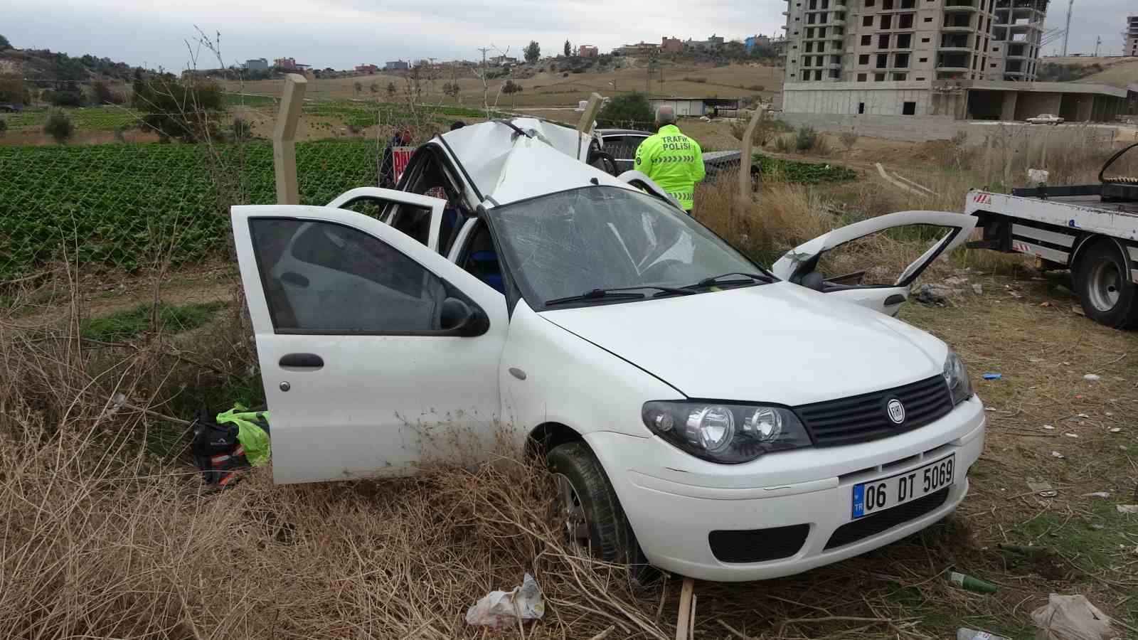 14 yaşındaki sürücü cipiyle otomobile çarptı: 1 ölü
