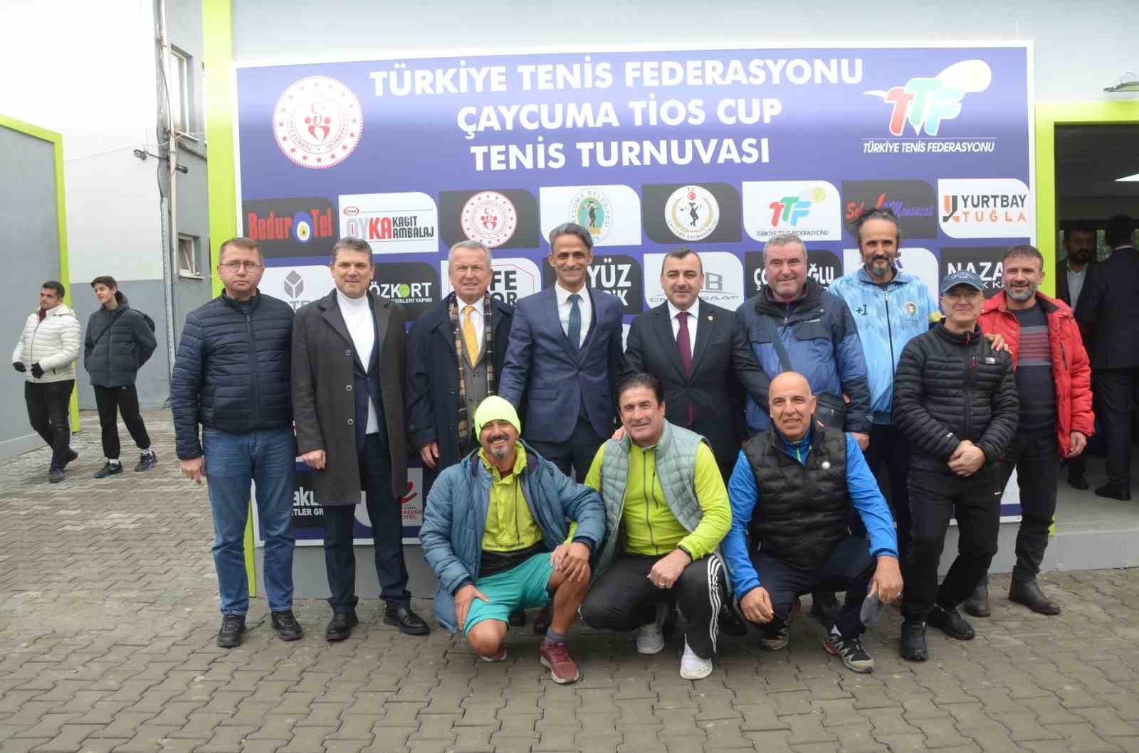 Tenis kortları Çaycuma’da hizmete girdi
