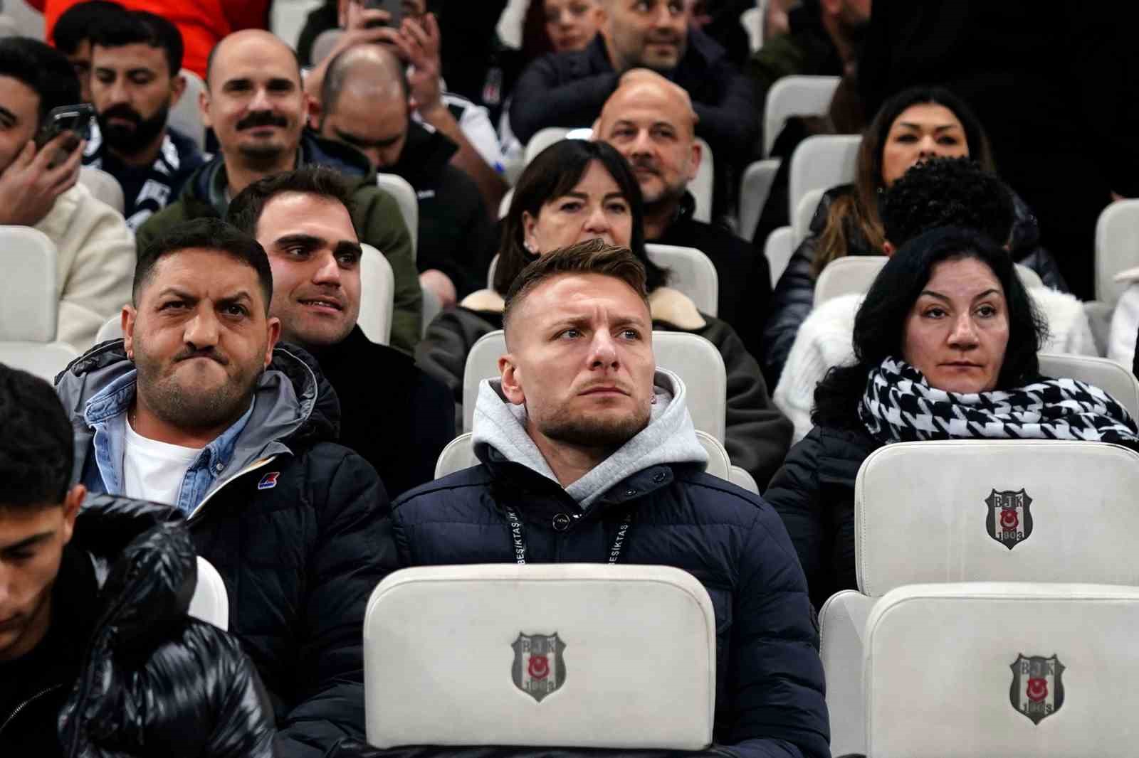 Trendyol Süper Lig: Beşiktaş: 1 - Corendon Alanyaspor: 1 (Maç devam ediyor)
