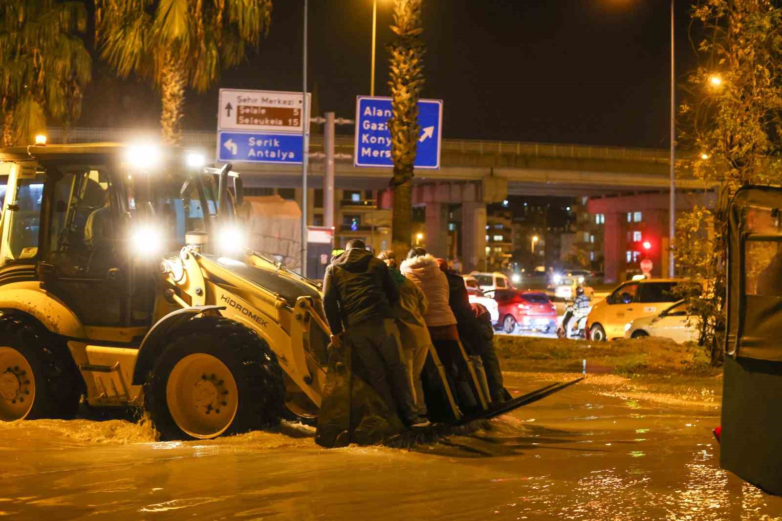 Sele teslim olan Manavgat havadan görüntülendi
