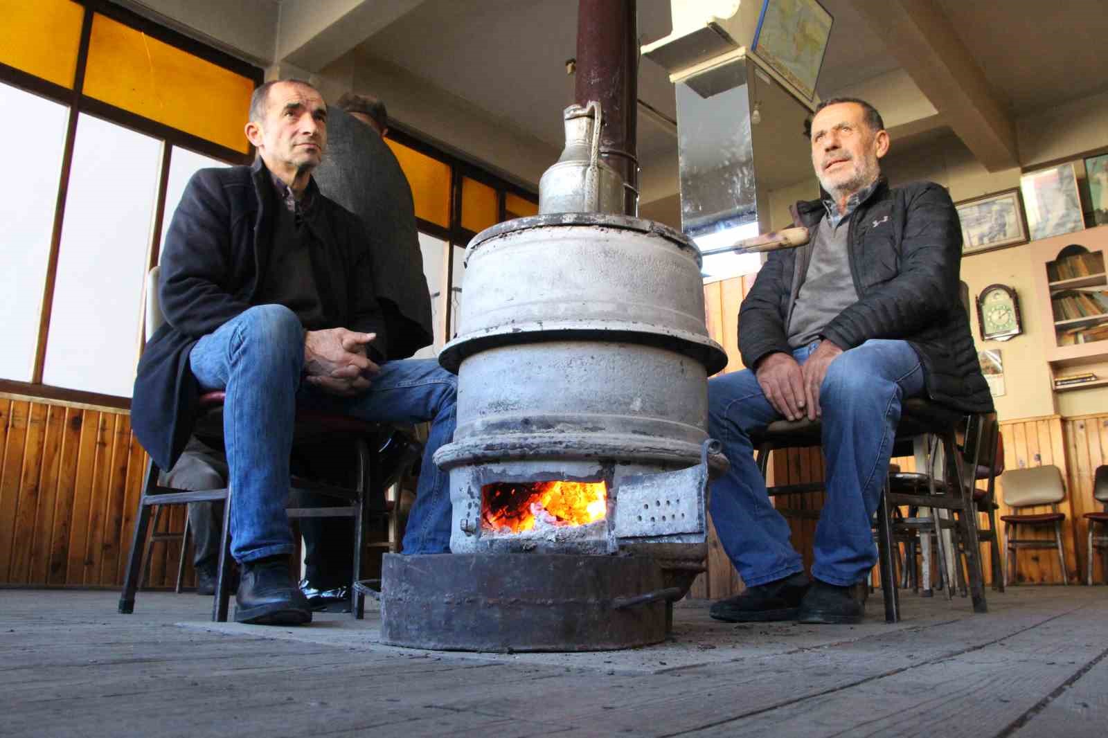 Trabzon’un bu mahallesinde örnek gelenek
