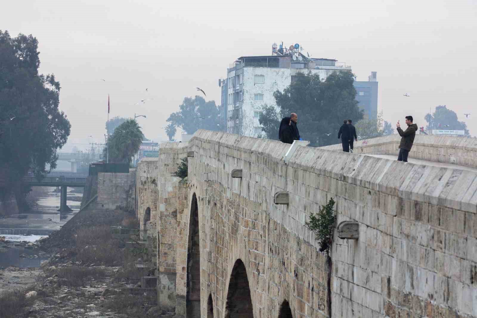 Adana’yı yağışlı hava etkisi altına aldı
