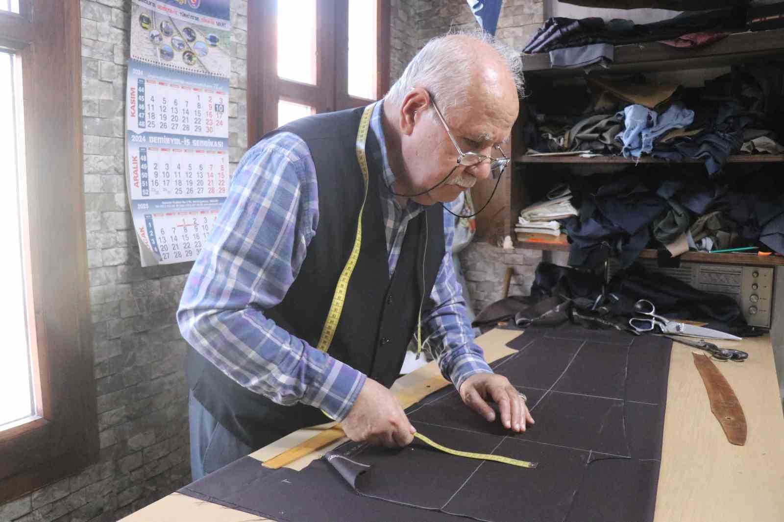 Zamanında modaya yön veren terzilik mesleği artık konfeksiyon ürünlerini düzeltiyor
