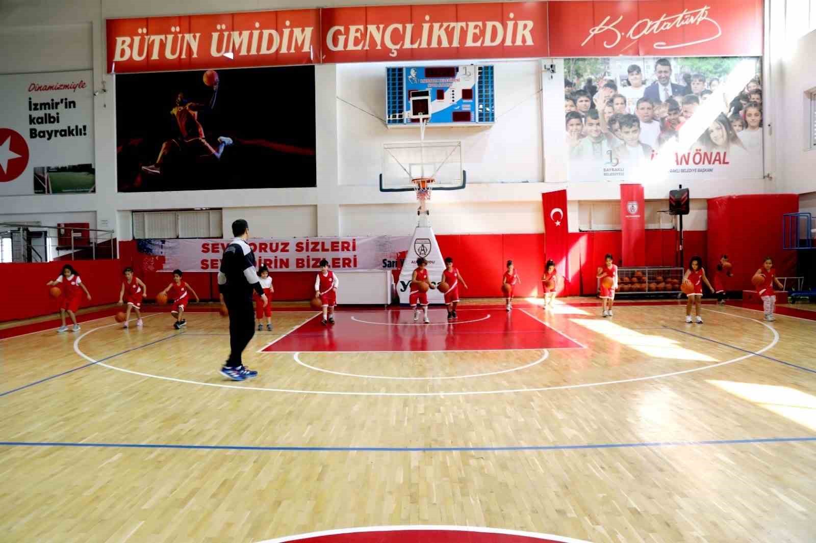 Bayraklı’da kış spor okullarına yoğun ilgi
