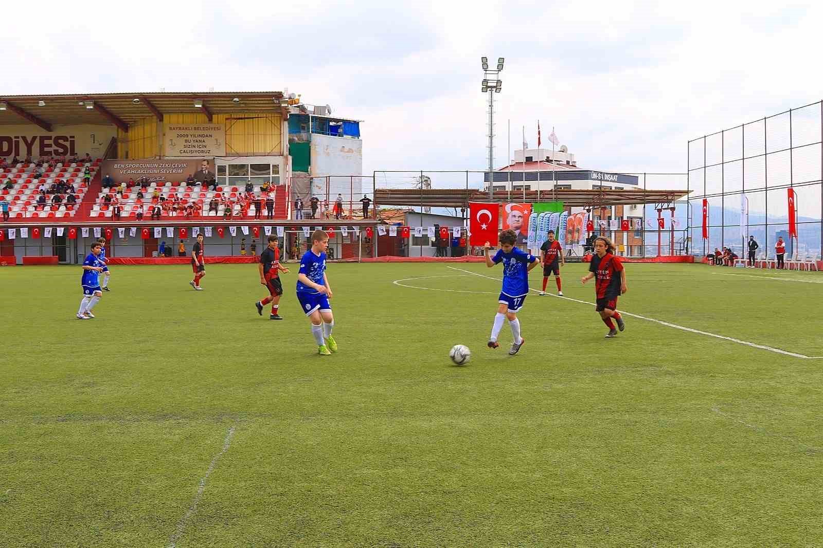 Bayraklı’da kış spor okullarına yoğun ilgi
