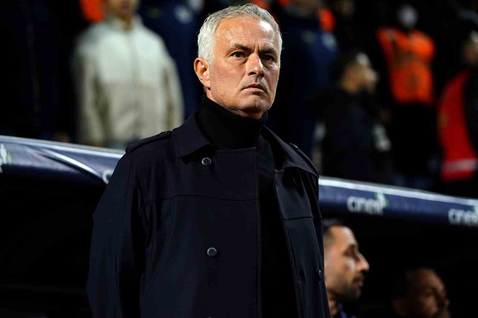 Jose Mourinho ameliyat olacak
