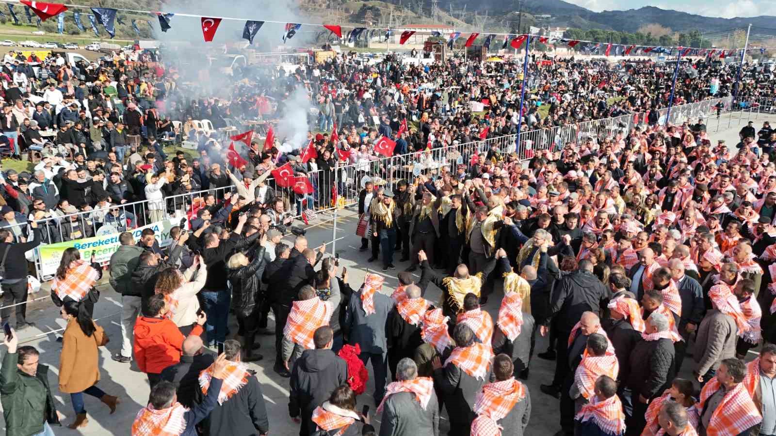 Başkan Çerçioğlu’na güreşseverlerden yoğun ilgi
