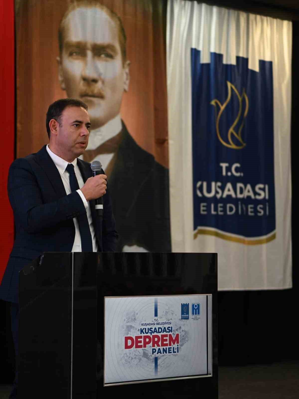 Kuşadası’nda deprem paneli düzenlendi
