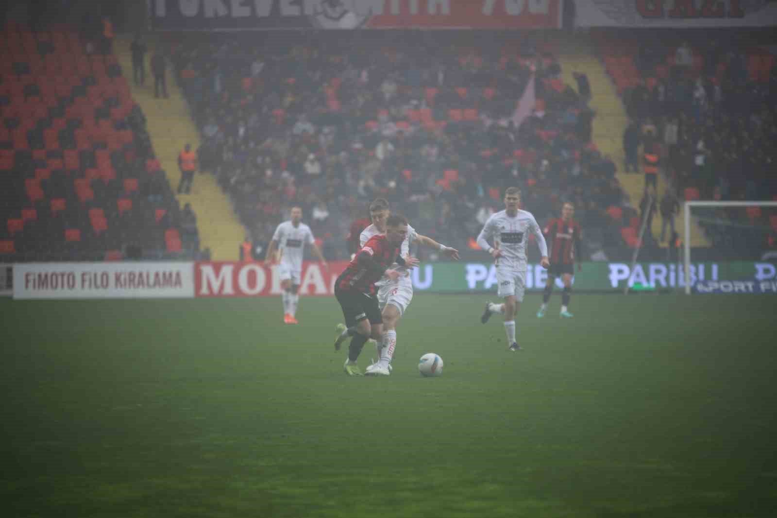 Trendyol Süper Lig: Gaziantep FK: 0 - Antalyaspor: 0 (Maç devam ediyor)
