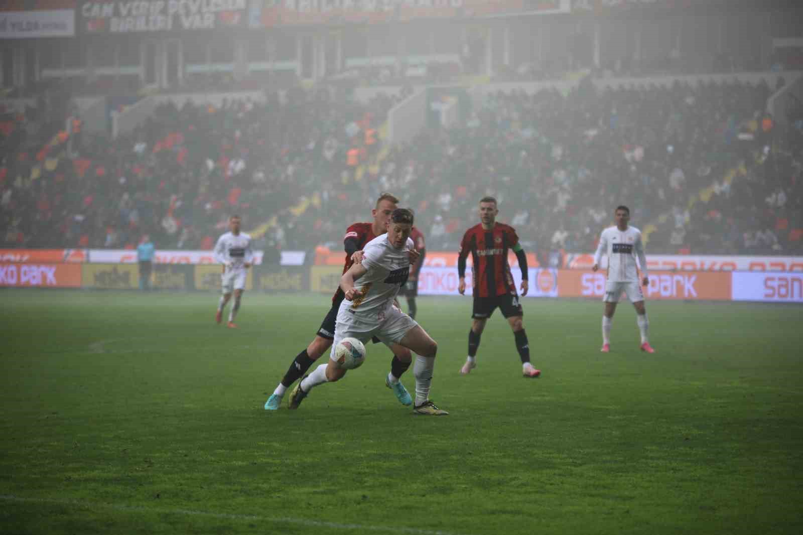 Trendyol Süper Lig: Gaziantep FK: 2 - Antalyaspor: 0 (Maç sonucu)
