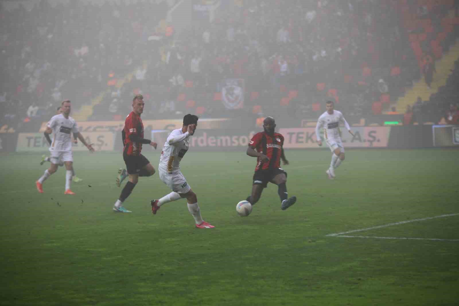 Trendyol Süper Lig: Gaziantep FK: 2 - Antalyaspor: 0 (Maç sonucu)
