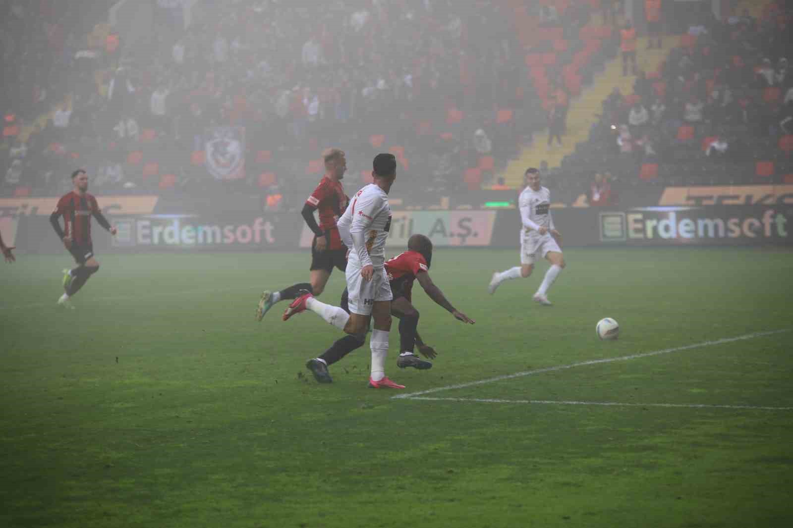 Trendyol Süper Lig: Gaziantep FK: 2 - Antalyaspor: 0 (Maç sonucu)
