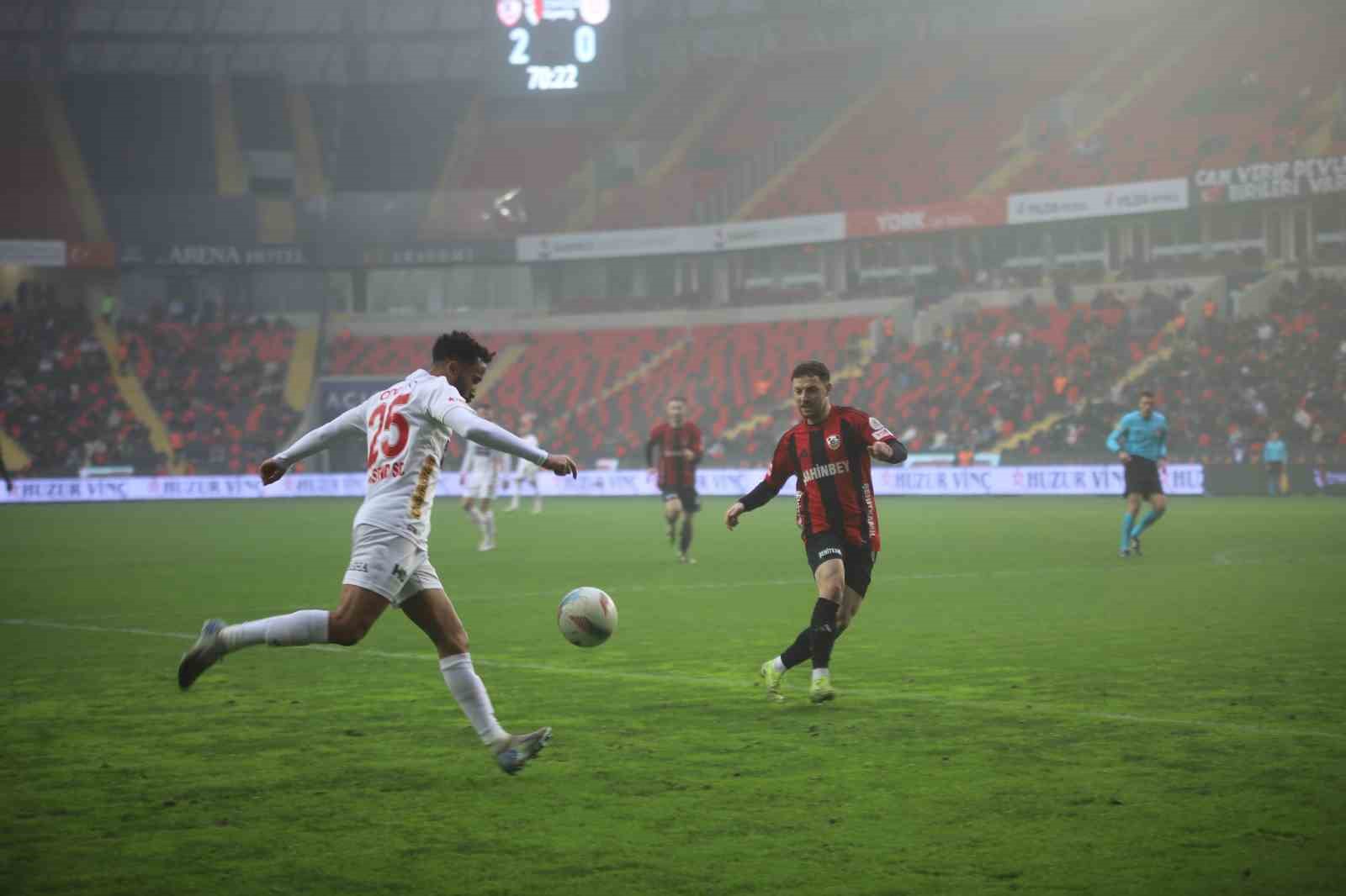 Trendyol Süper Lig: Gaziantep FK: 2 - Antalyaspor: 0 (Maç sonucu)
