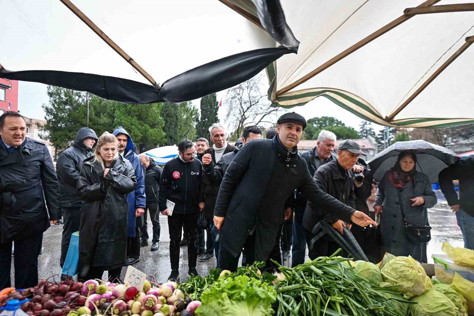 Balıkesir’de pazarcı esnafının çilesi bitiyor
