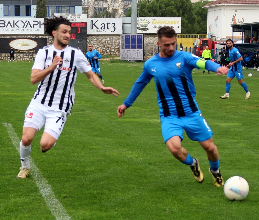 TFF 2. Lig: Karacabey Belediyespor: 1 - Aksarayspor: 1
