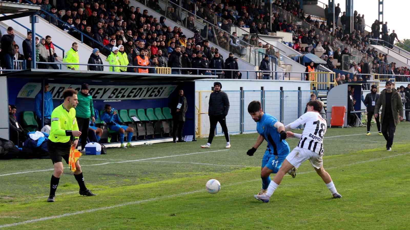 TFF 2. Lig: Karacabey Belediyespor: 1 - Aksarayspor: 1
