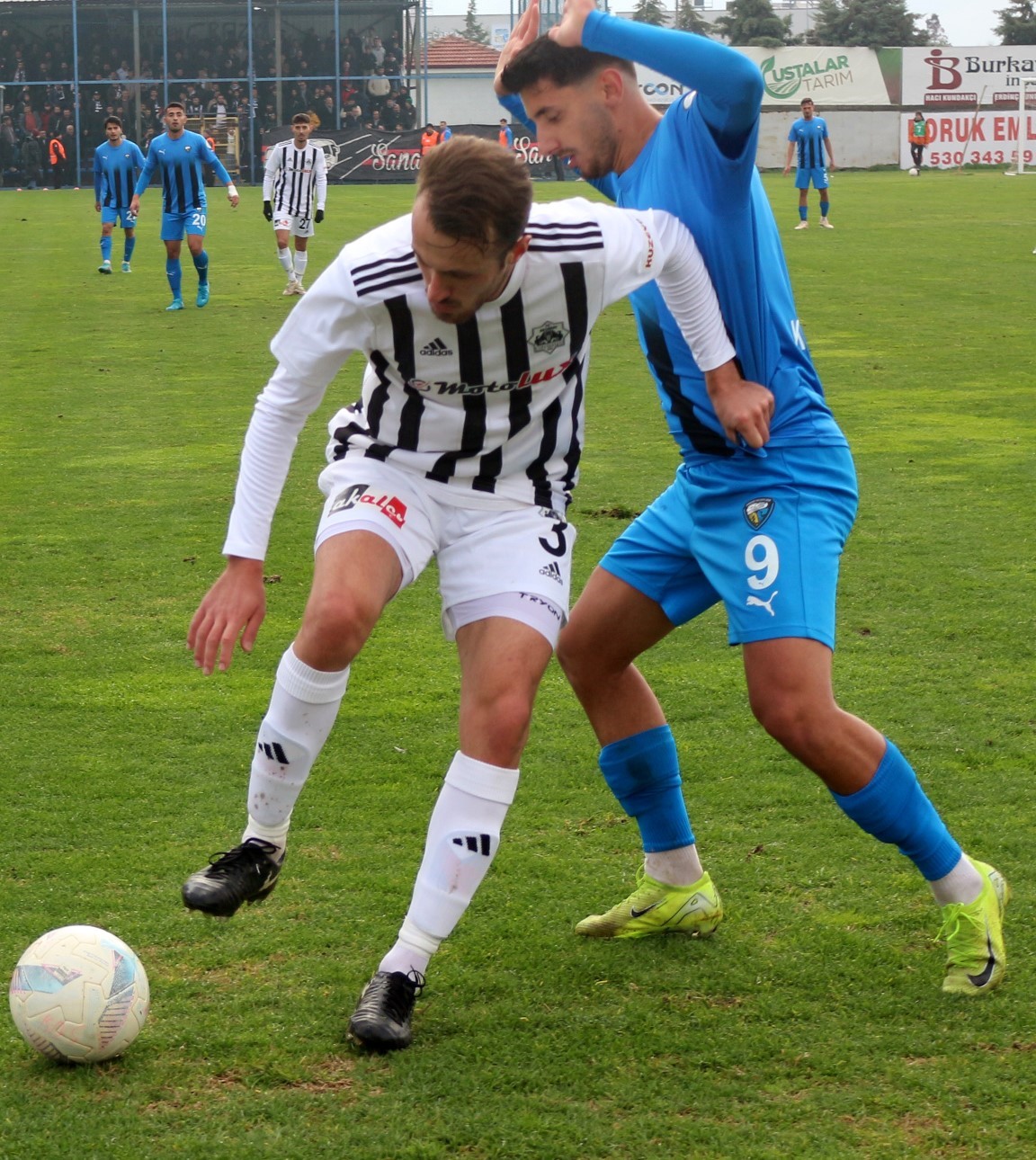 TFF 2. Lig: Karacabey Belediyespor: 1 - Aksarayspor: 1
