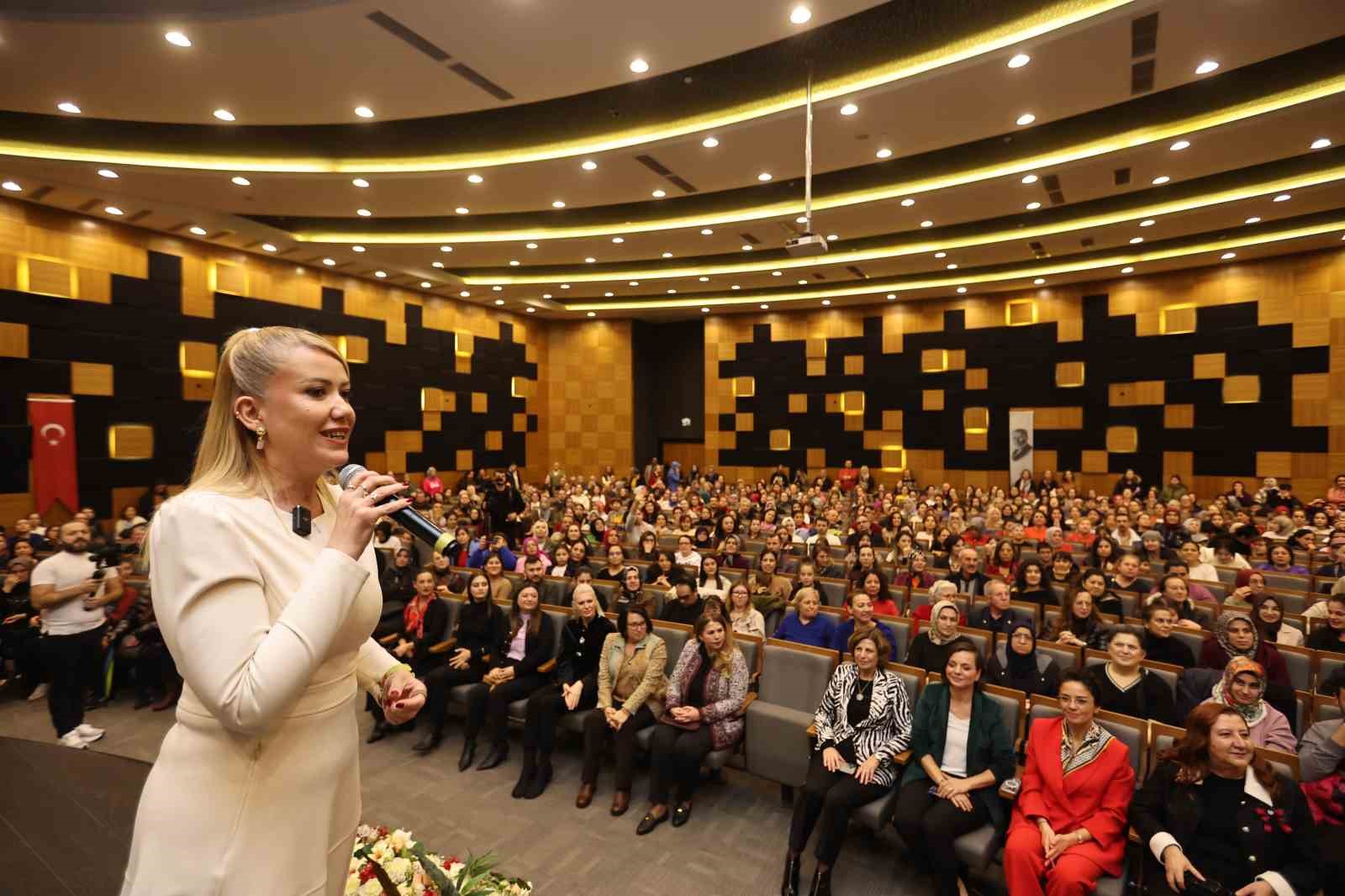 Merkezefendi Belediyesinin 7. Girişimci ve El Emeği Festivaline yoğun ilgi
