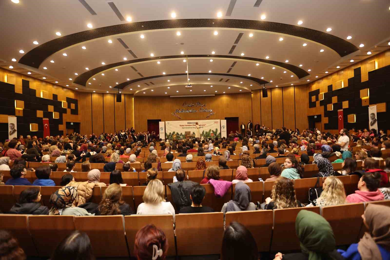 Merkezefendi Belediyesinin 7. Girişimci ve El Emeği Festivaline yoğun ilgi
