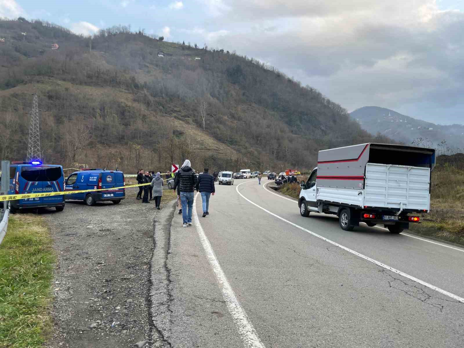 Trabzon’da otomobil dereye uçtu: 1 ölü
