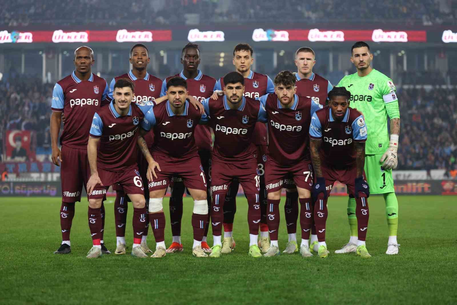 Trendyol Süper Lig: Trabzonspor: 0 - Bodrum FK: 0 (İlk yarı)
