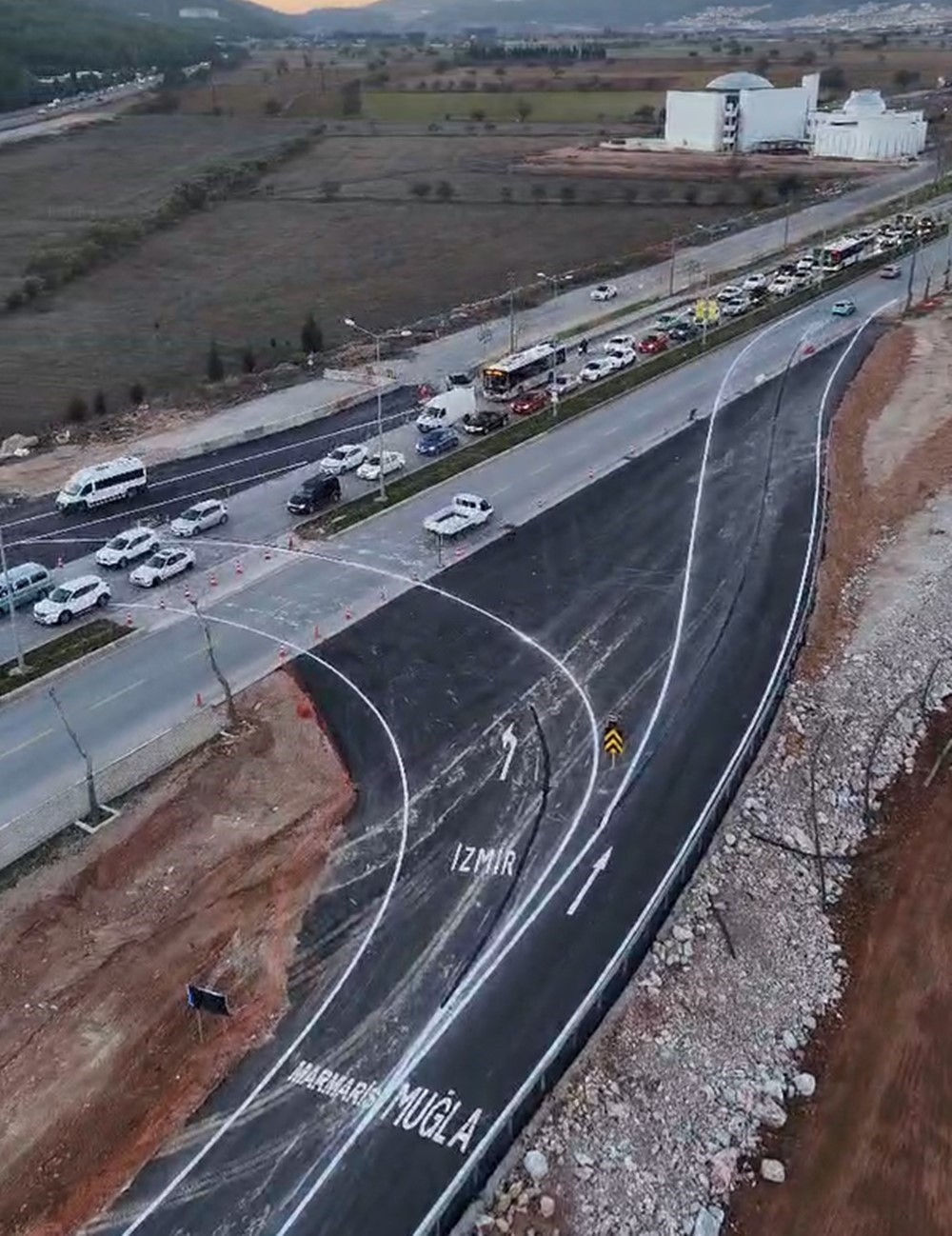 Kötekli Kavşağı’ndaki çalışmalar nedeniyle ulaşım servis yollarına yönlendirilecek
