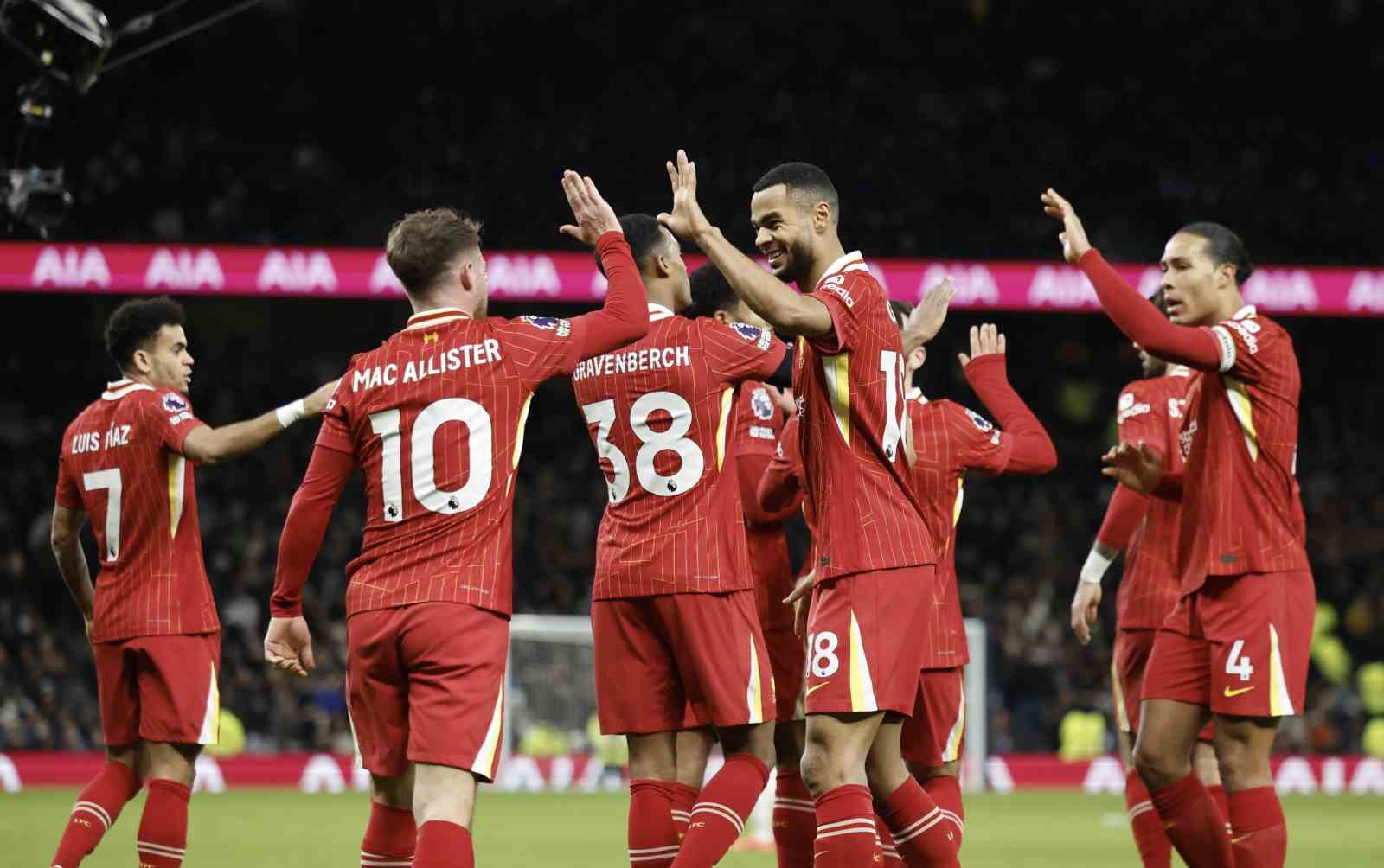 Liverpool, Tottenham engelini 6 golle aştı
