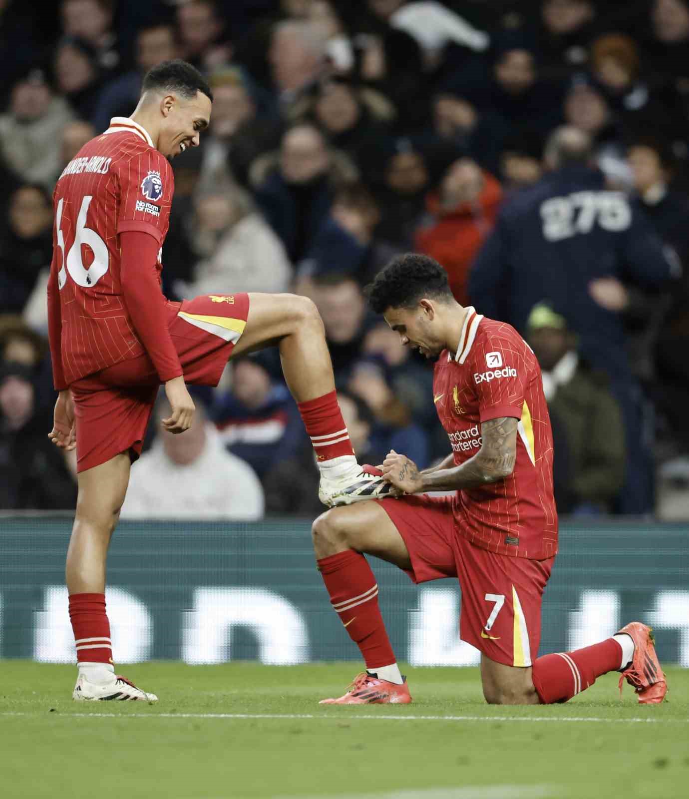 Liverpool, Tottenham engelini 6 golle aştı
