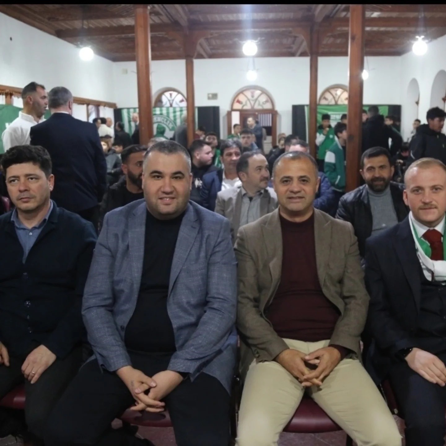 Muğlaspor 48 Gençlik’te Başkan Aydınlı güven tazeledi
