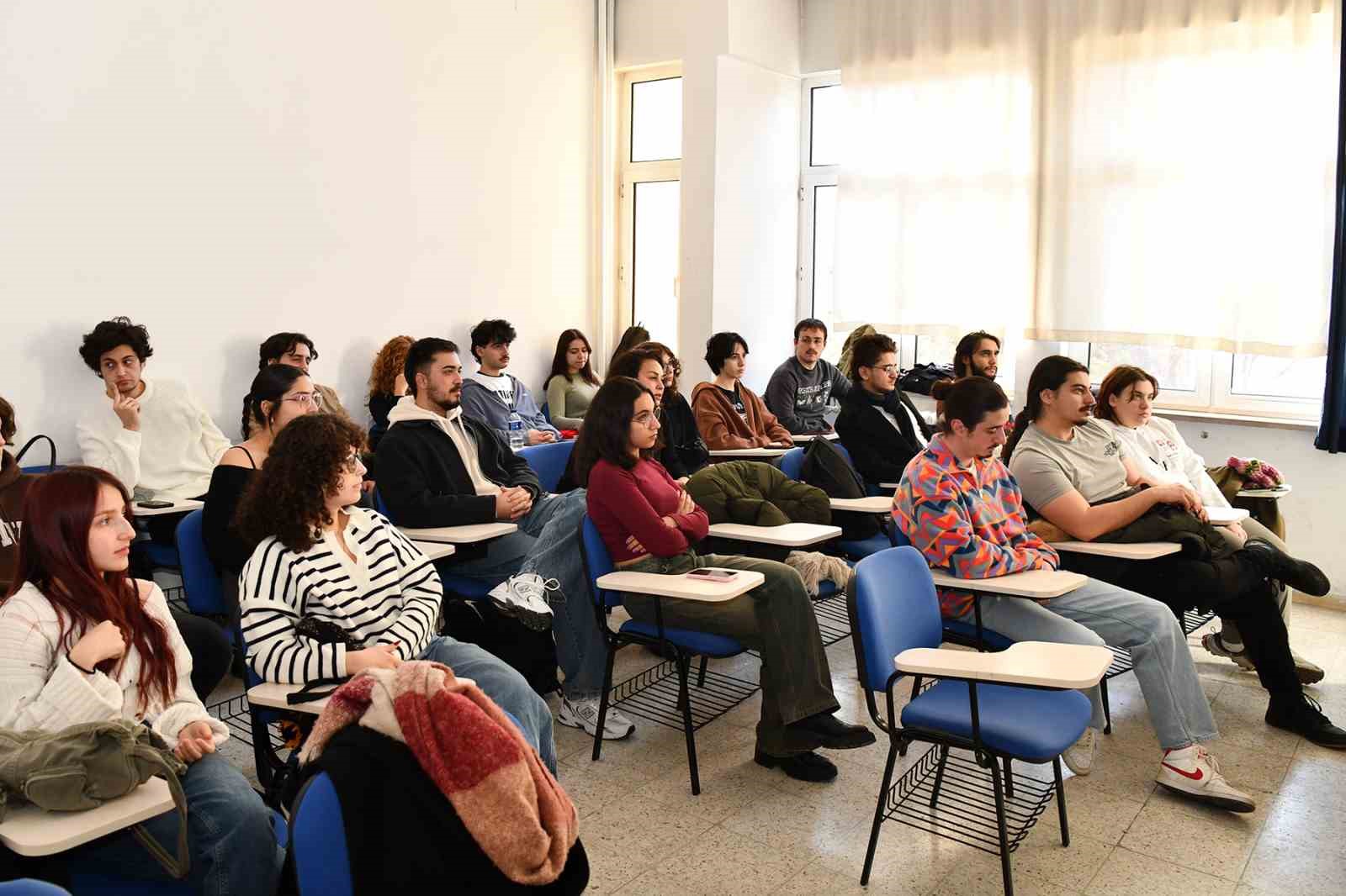 Gençlere sürdürülebilir kalkınma amaçları anlatıldı
