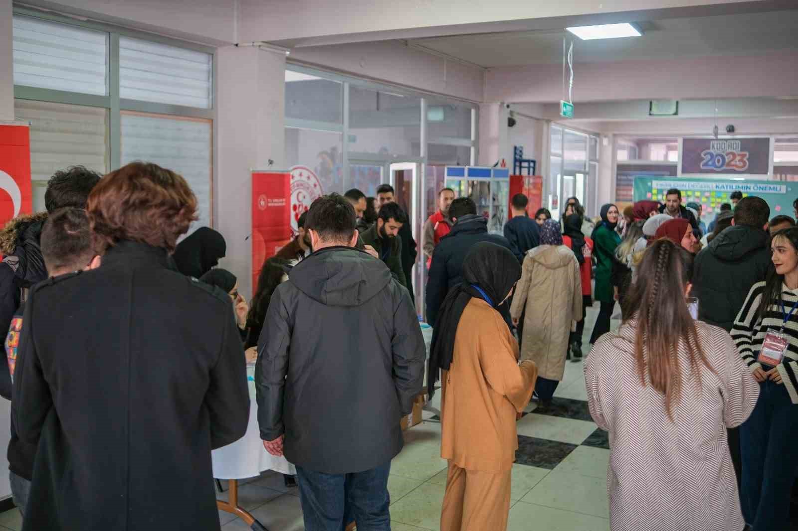 Anadolu’nun zirvesinde gençlik çalıştayı
