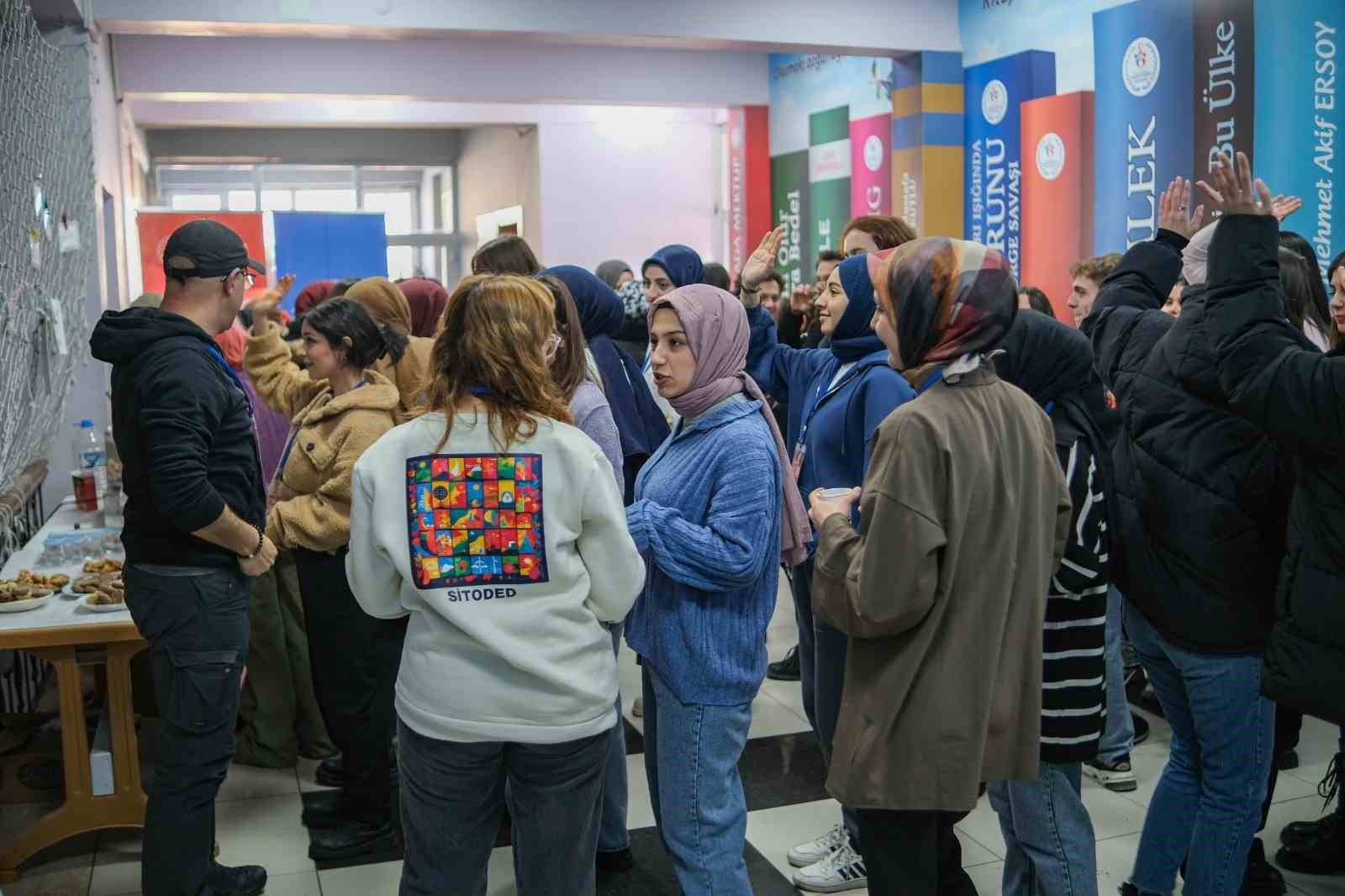 Anadolu’nun zirvesinde gençlik çalıştayı
