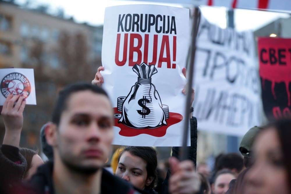 Sırbistan’da tarihinin en kalabalık hükümet karşıtı protesto
