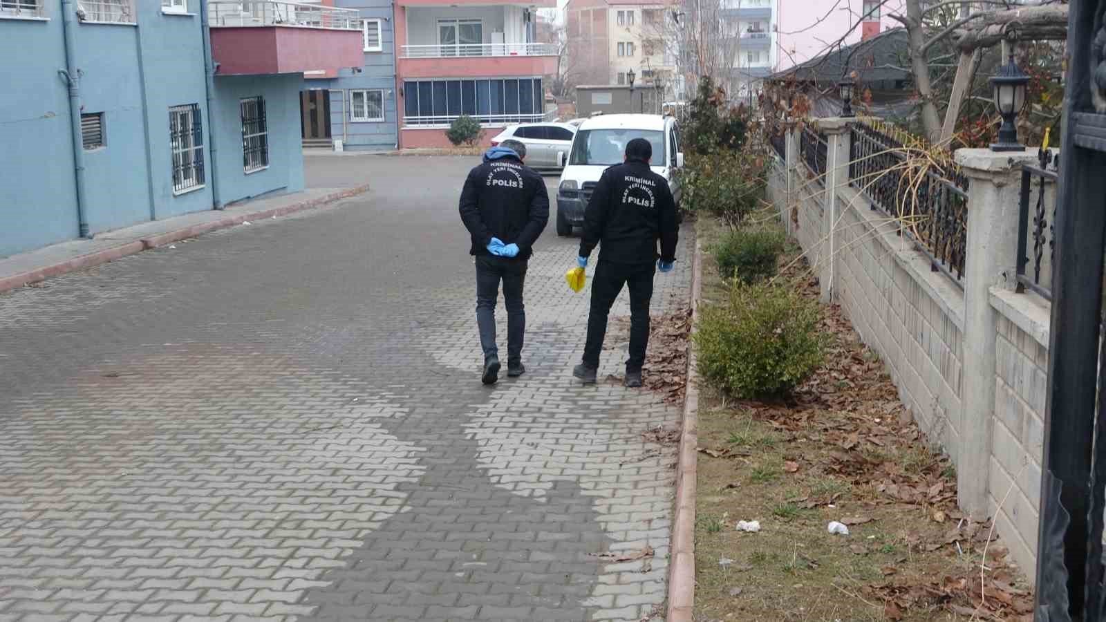 Malatya’da başından silahla vurulan genç kurtarılamadı
