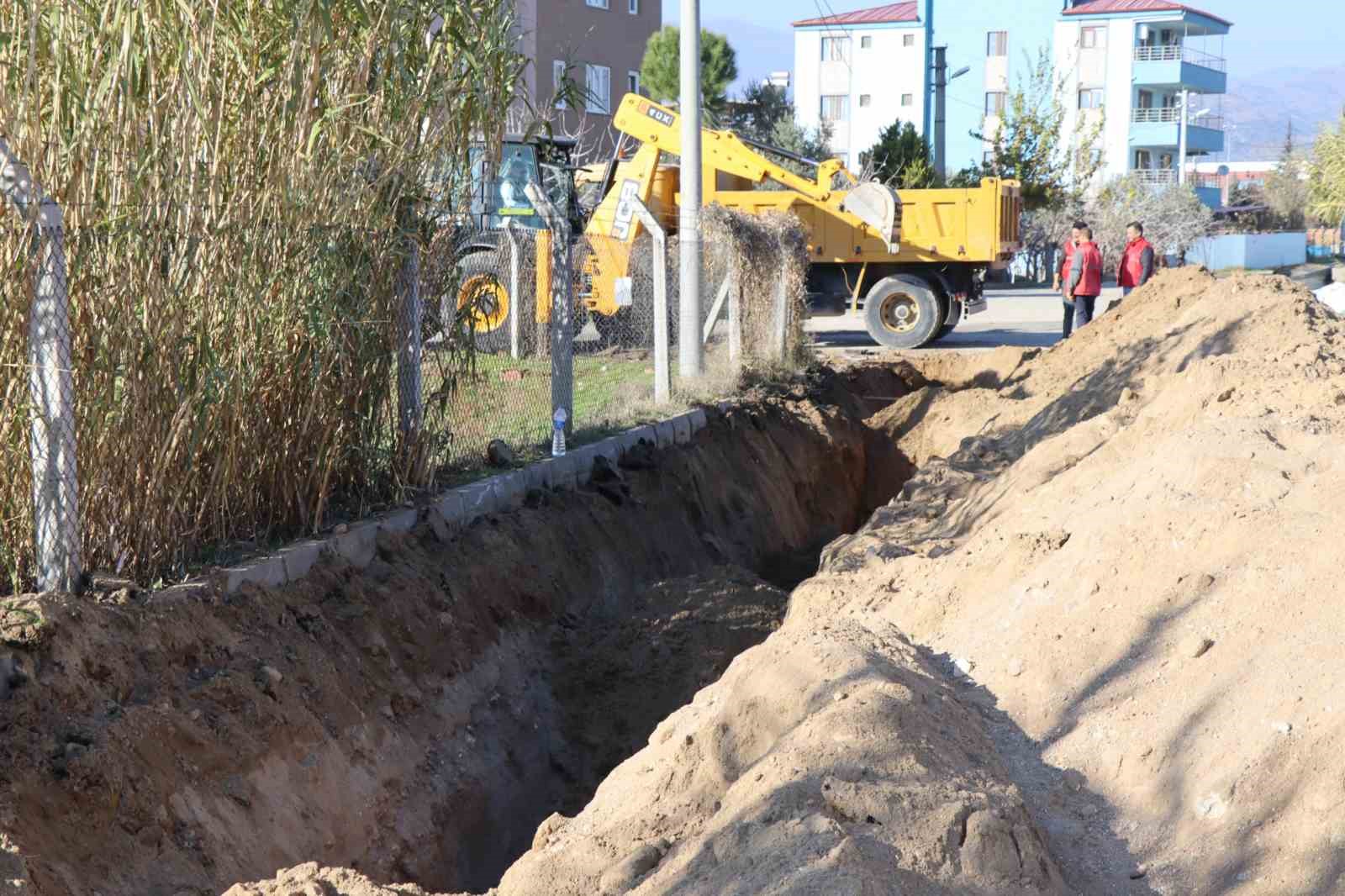 Nazilli’de yağmurlama hattı çalışmaları sürüyor
