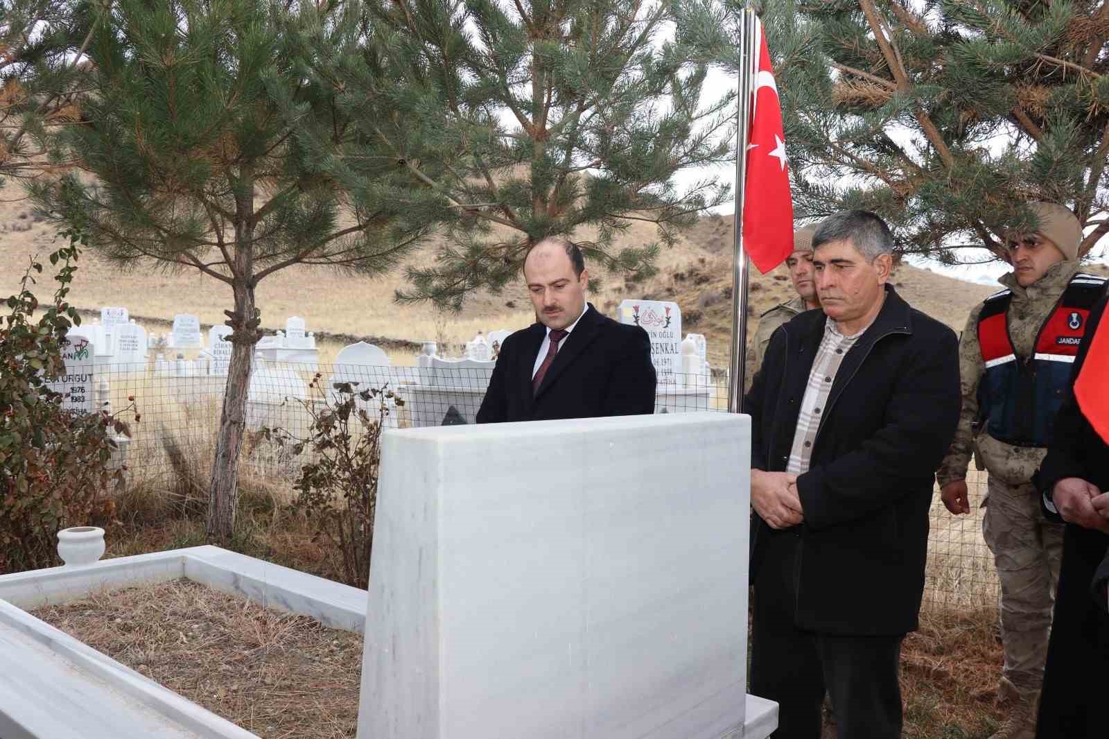 Şehit Semih Sözen mezarı başında anıldı
