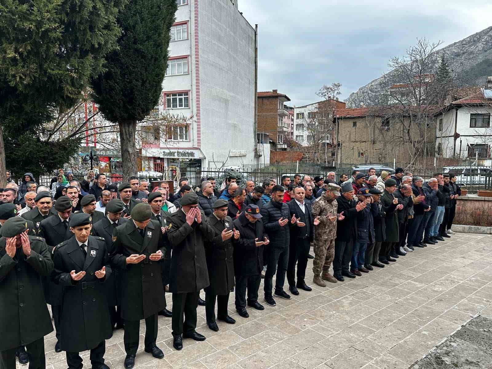 Amasya’nın son Kore gazilerinden Bayram Çelik son yolculuğuna uğurlandı
