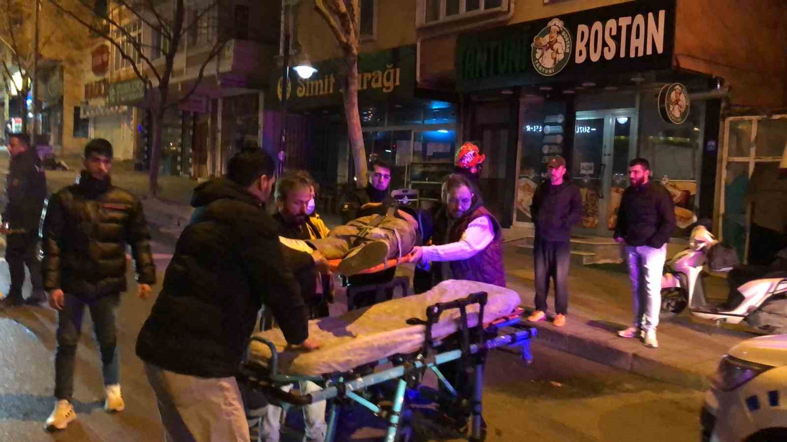 Kediye çarpmamak için manevra yapan sürücü kaza yaptı
