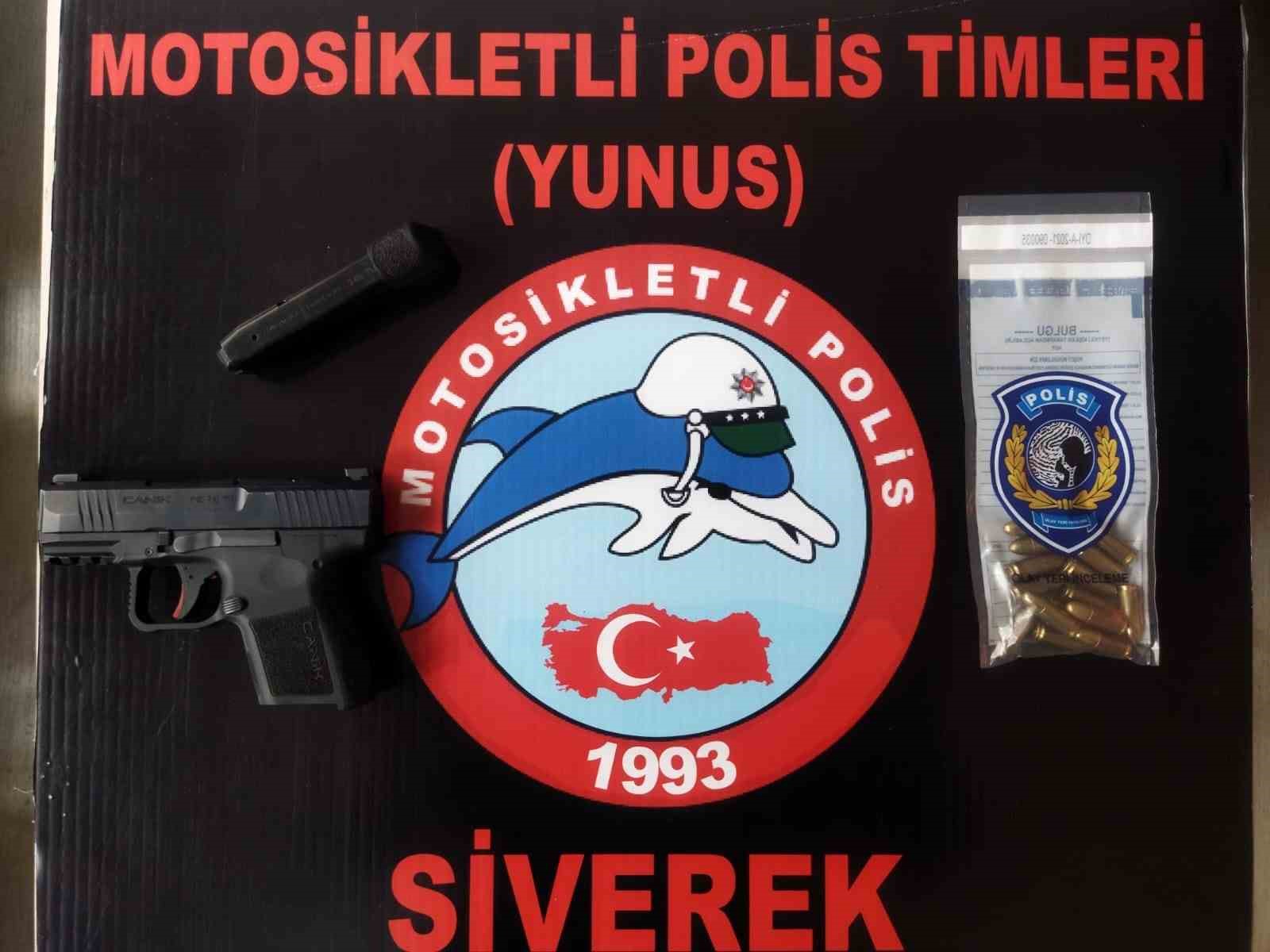 Siverek’te 21 kilo uyuşturucu ve 17 silah ele geçirildi
