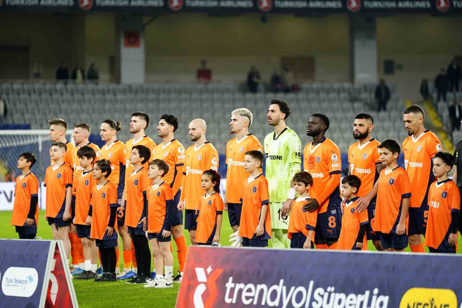 Trendyol Süper Lig: Başakşehir: 1 - Kasımpaşa: 1 (Maç devam ediyor)
